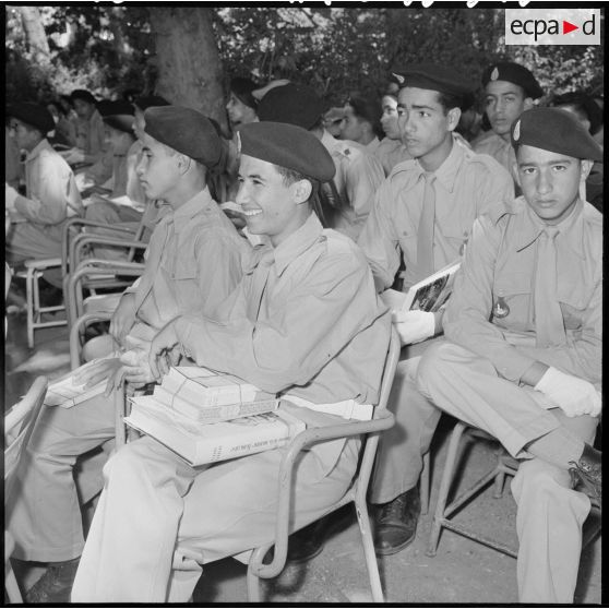 Cérémonie de remise des prix à l'Ecole Préparatoire Nord-Africaine (EPNA) de Kolea.