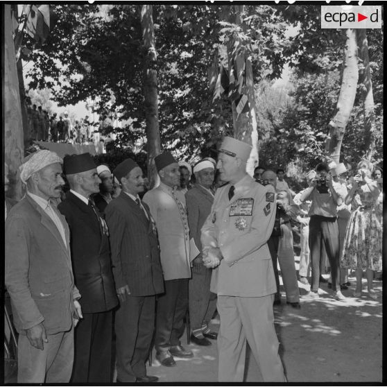Cérémonie à l'Ecole Préparatoire Nord-Africaine (EPNA) de Kolea.