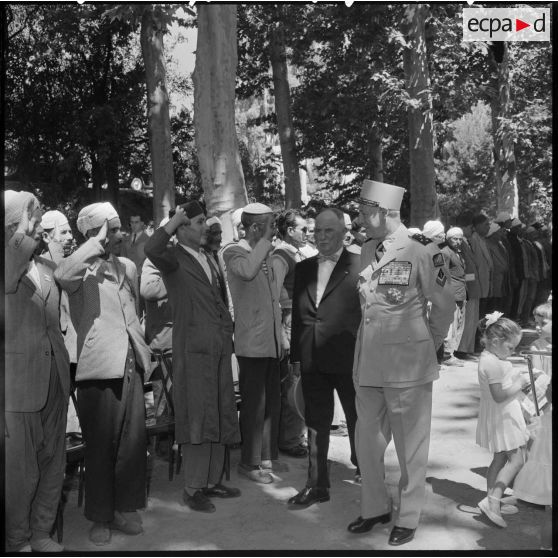 Cérémonie à l'Ecole Préparatoire Nord-Africaine (EPNA) de Kolea.