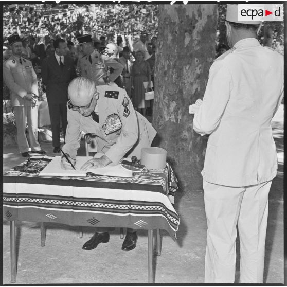 Cérémonie à l'Ecole Préparatoire Nord-Africaine (EPNA) de Kolea.