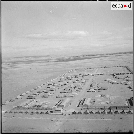 Vue aérienne du centre de regroupement de Bazer.