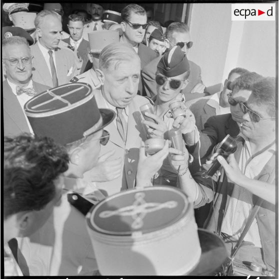 Voyage du général de Gaulle dans le Constantinois.