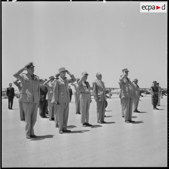 Sidi-Bel-Abbès. Cérémonie militaire.