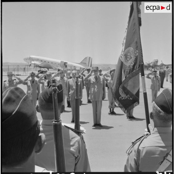 Sidi-Bel-Abbès. Cérémonie militaire.