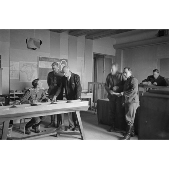 Un service administratif de la marine allemande (Kriegsmarine) installé sur une base de Loire-Atlantique.