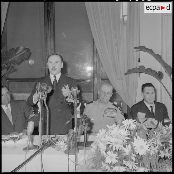 Palais Carnot d'Alger. Les discours des autorités.