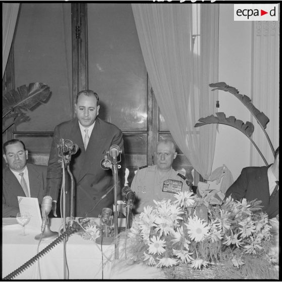 Palais Carnot d'Alger. Les discours des autorités.