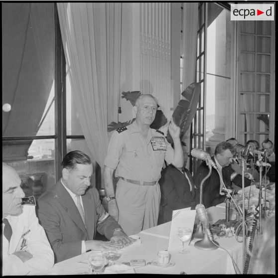 Palais Carnot d'Alger. Les discours des autorités.