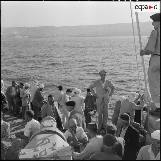 Anciens combattants à bord du paquebot "Maréchal Joffre".