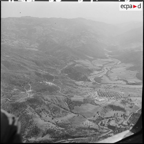 Vue aérienne de la région de Médéa.