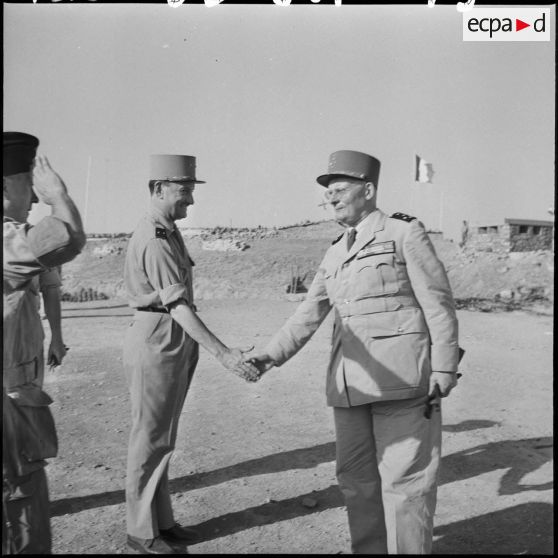 Le général Zeller arrive au poste de Souk el Khemis.