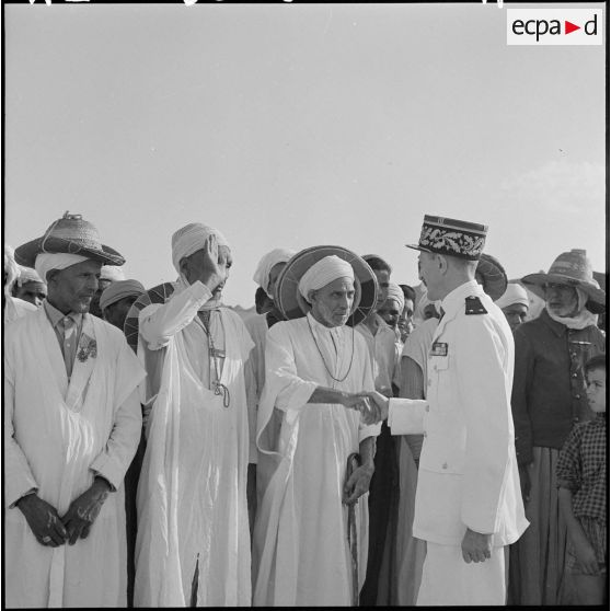 Cérémonie du 14 juillet à Colomb-Béchar.