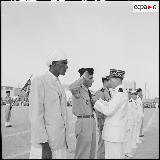 Cérémonie du 14 juillet à Colomb-Béchar.
