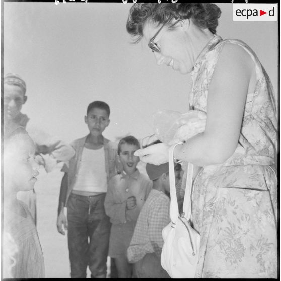 Aumale. Quartier de Labarraque. Visite de madame la générale Roy.