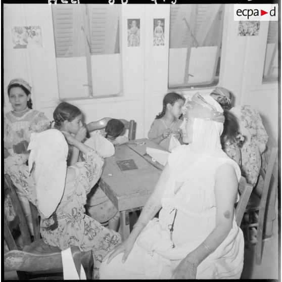 Aïn Bessour. Le cercle féminin.