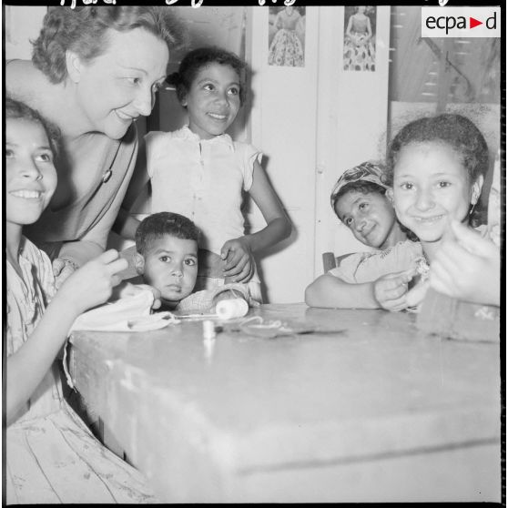 Aïn Bessour. Le cercle féminin.