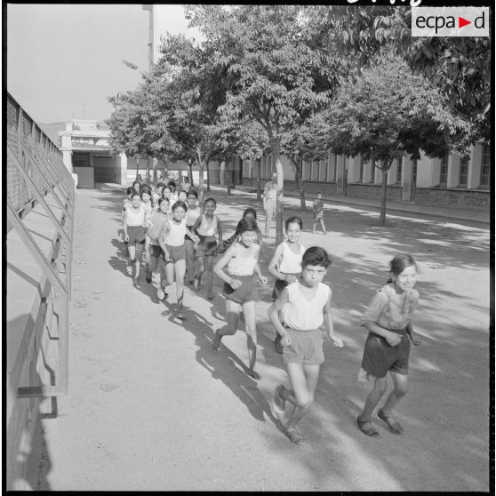 Aumale. Ecole des filles.