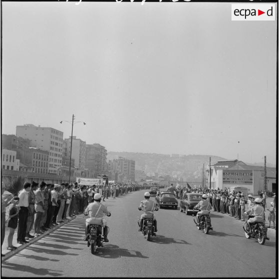 Arrivée à Alger du général de Gaulle.
