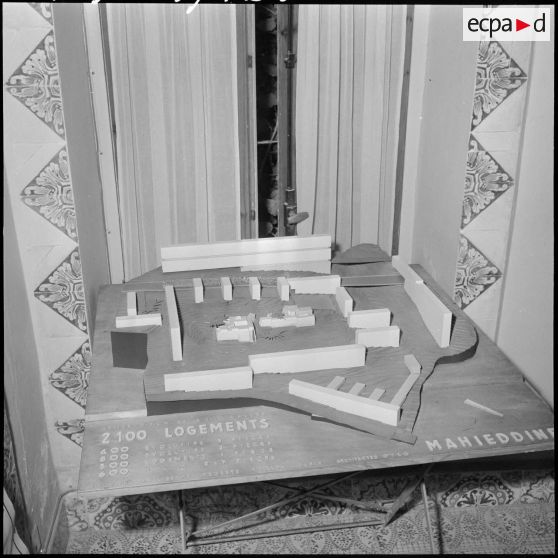 Maquette de la nouvelle cité Mahieddine à Alger.