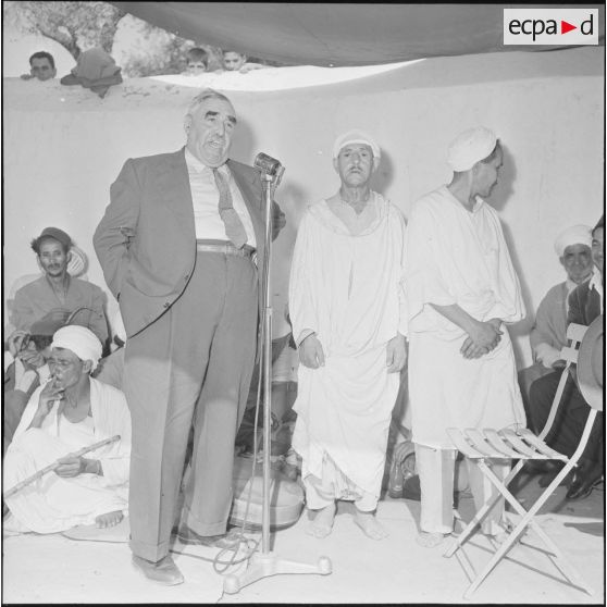 Birmandreis. Fête organisée à l'occasion du référendum du 28e septembre 1958.