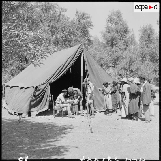 Aide médicale dans la vallée de la Soumman.