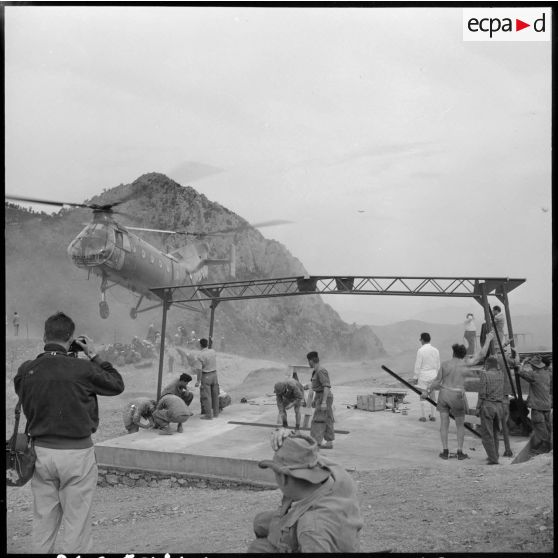 Tizi El Had. Construction d'une école.