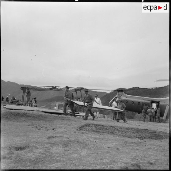 Tizi El Had. Construction d'une école.