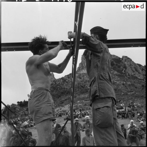 Tizi El Had. Construction d'une école.