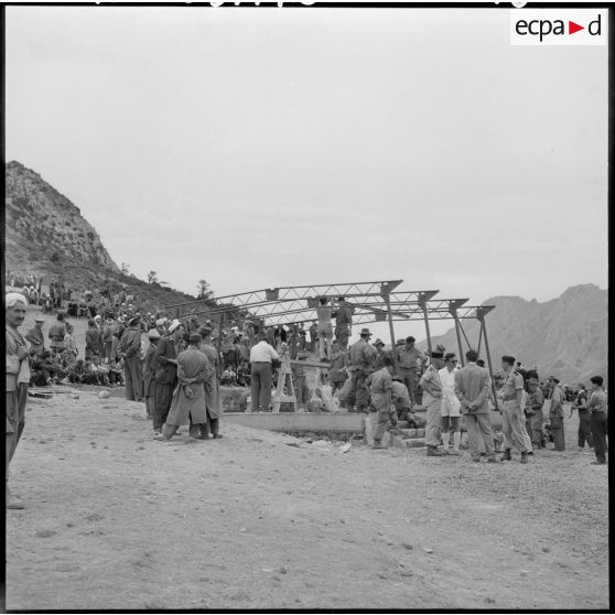 Tizi El Had. Construction d'une école.