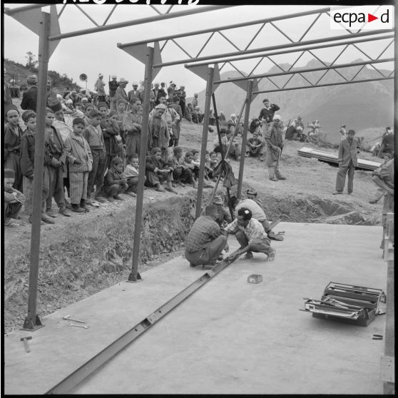 Tizi El Had. Construction d'une école.