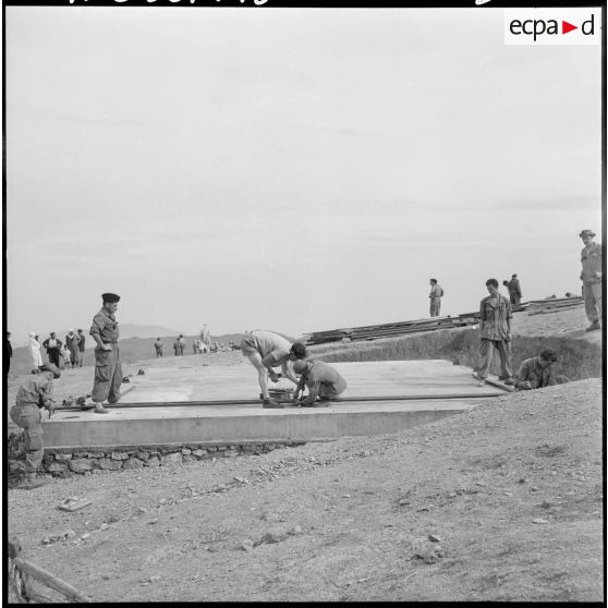 Tizi El Had. Construction d'une école.