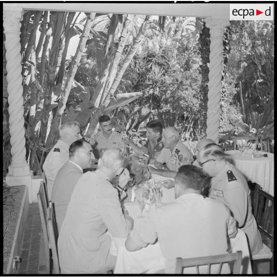 Alger. Dîner d'adieu du général Blanc, chef d'état-major de l'armée de Terre.