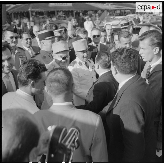 Arrivée de Jacques Soustelle à Alger.