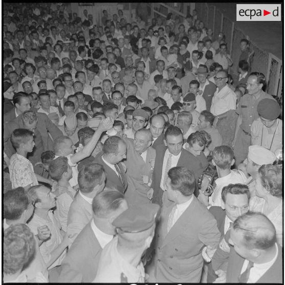 Alger, stade Marcel Cerdan. La foule.