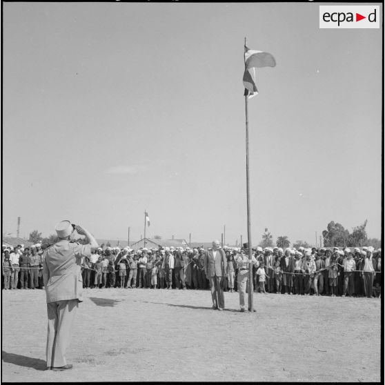 Cérémonie militaire à Morris.