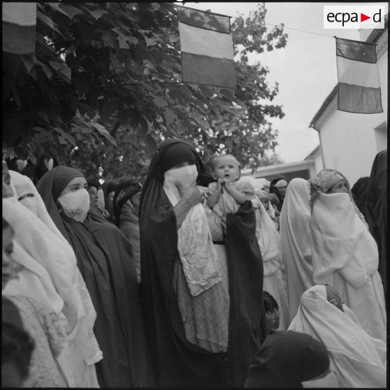 Réunion des femmes à Heliopolis.