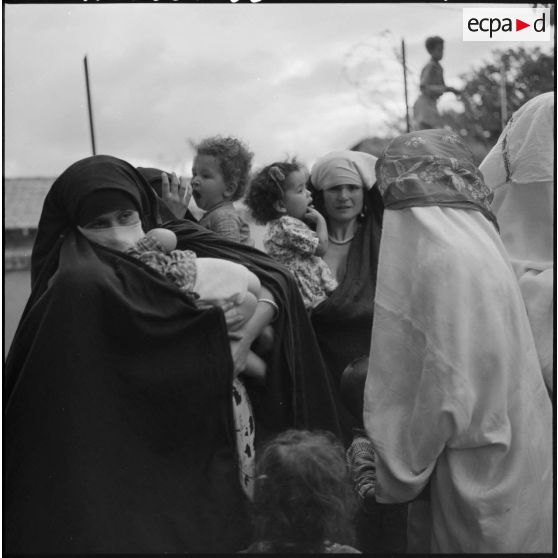 Réunion des femmes à Heliopolis.