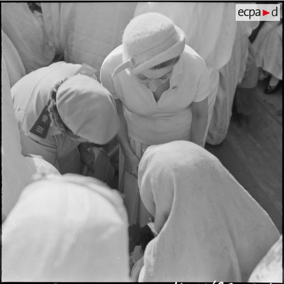 Madame Salan à Loverdo.