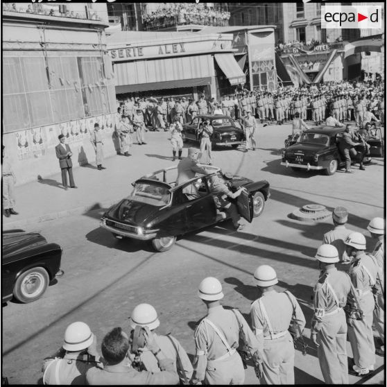 Le général de Gaulle à Constantine.