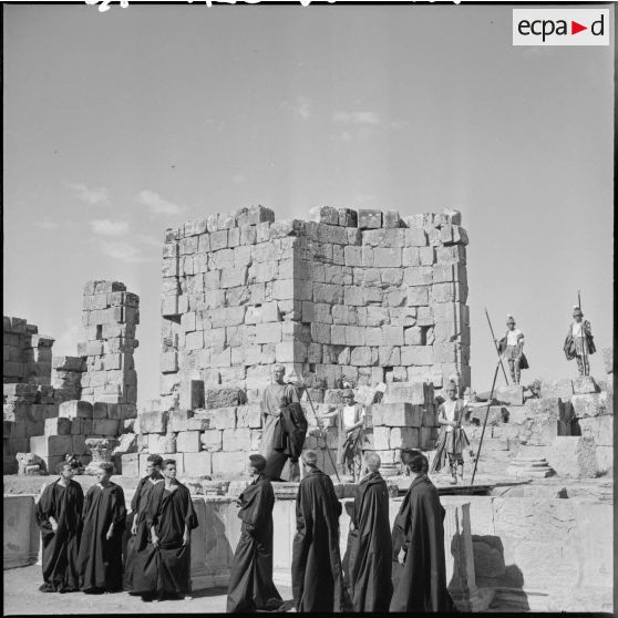 Pièce de théâtre dans le théâtre antique de Djemila.