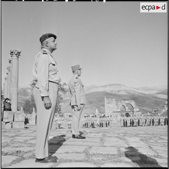 Cérémonie militaire à Djemila.