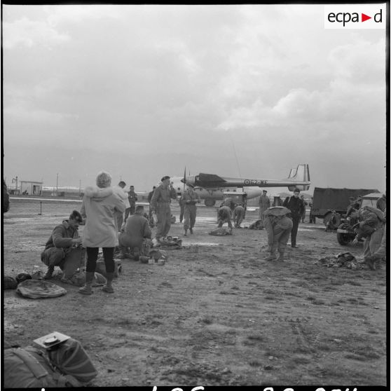 Entraînement de parachutistes.