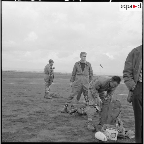 Entraînement de parachutistes.