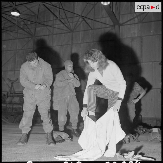 Montebello. Préparation pour le record du monde de saut de nuit.