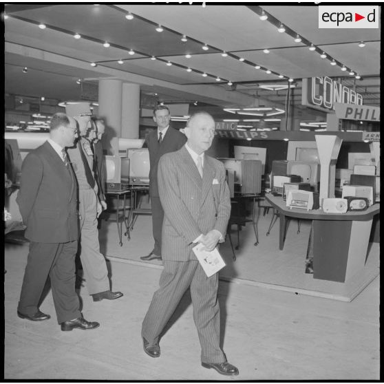 Alger. Inauguration du XVIIIe salon des Arts Ménagers à la nouvelle gare maritime.