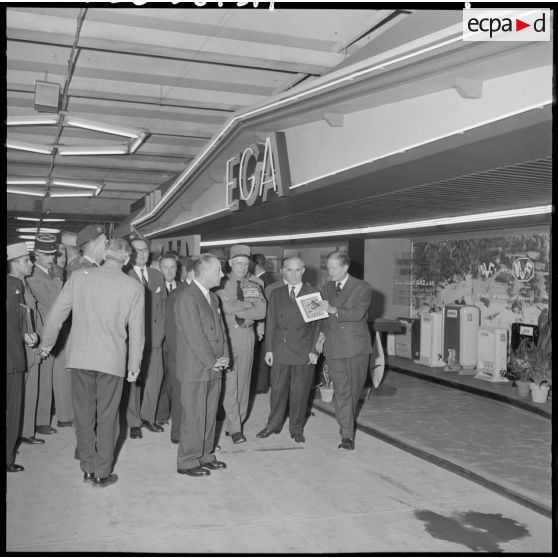 Alger. Inauguration du XVIIIe salon des Arts Ménagers à la nouvelle gare maritime.