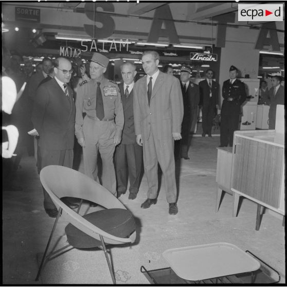 Alger. Inauguration du XVIIIe salon des Arts Ménagers à la nouvelle gare maritime.