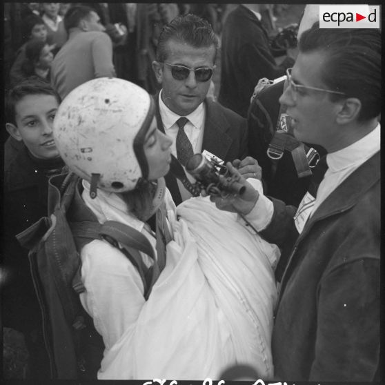 Meeting parachutistes-aviateurs à Maison-Blanche.