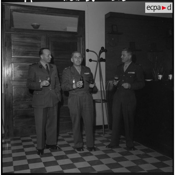 Alger. Autorités militaires.