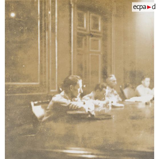 Différentes phases du procès. [description provisoire]